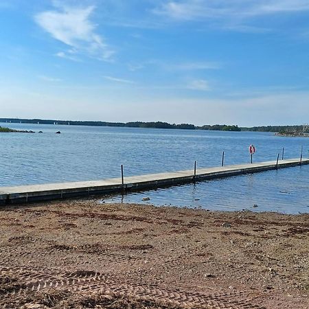Perchlodge Mönsterås Екстериор снимка