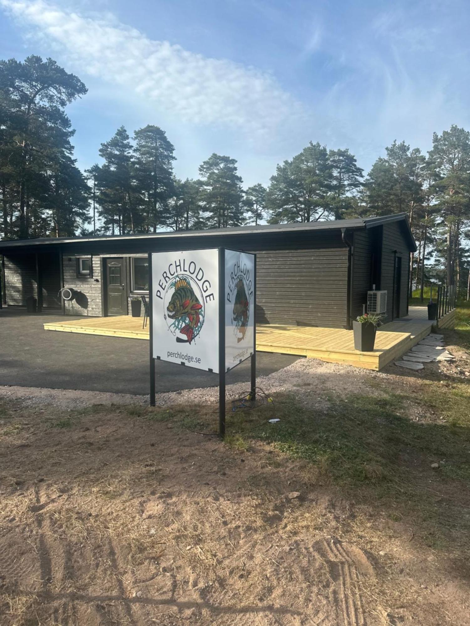 Perchlodge Mönsterås Екстериор снимка